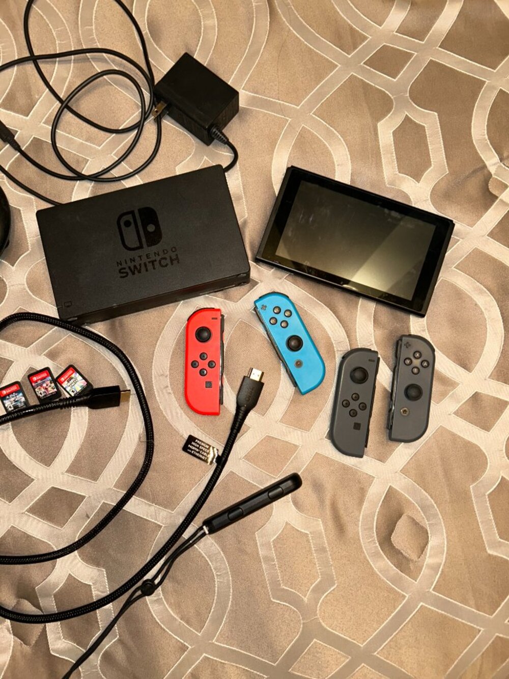 Nintendo Switch Bundle - Picture 2 of 6